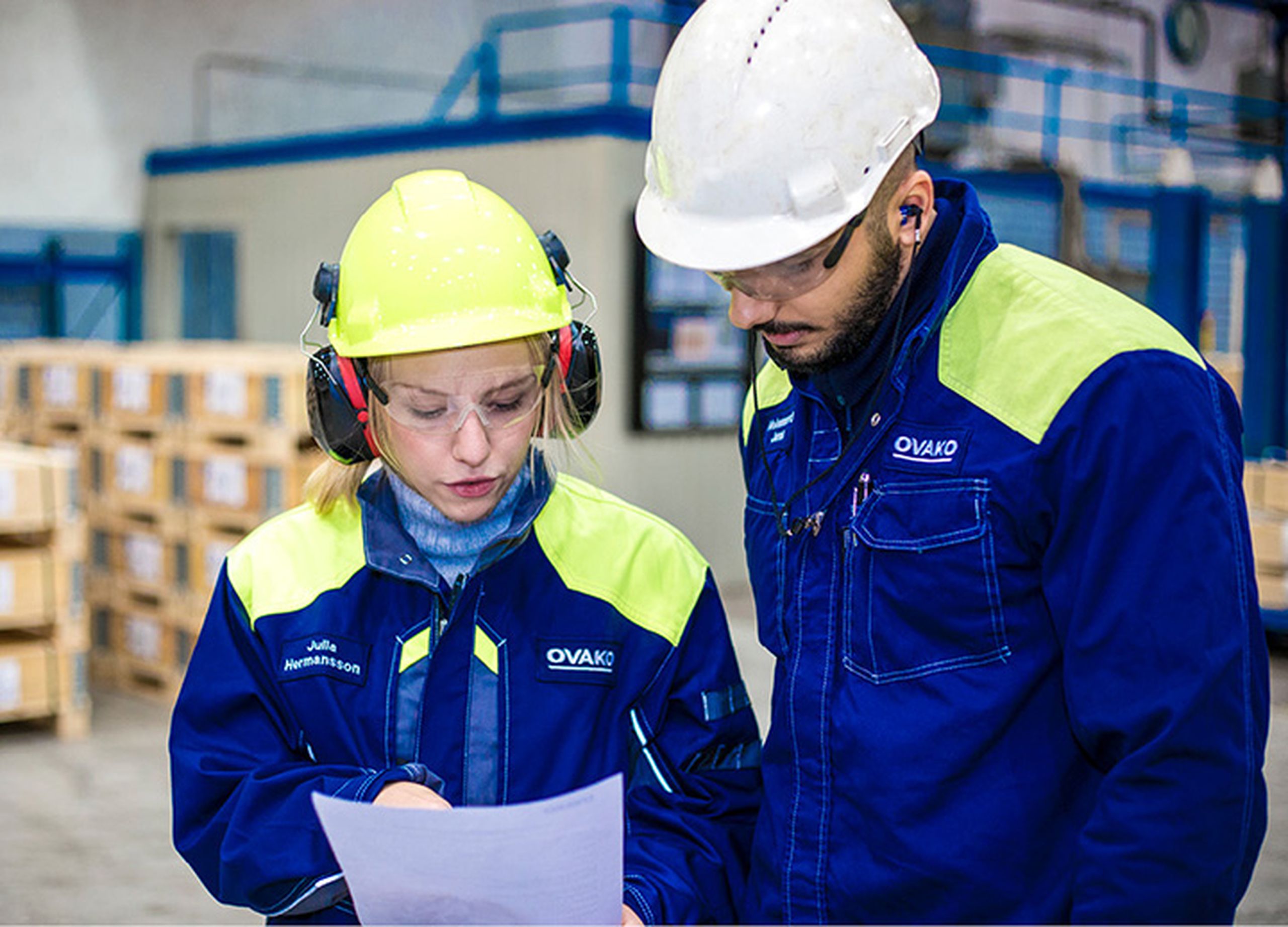 Employees collaborate in Hofors production site